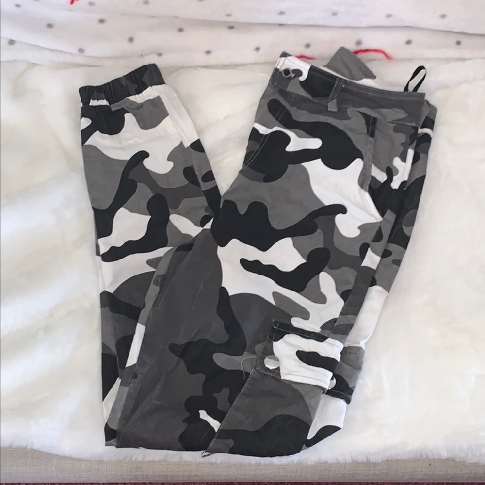 camo pants